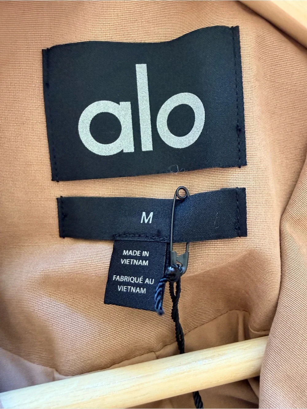 ALO Yoga Prime Trench Toasted Almond M NWT